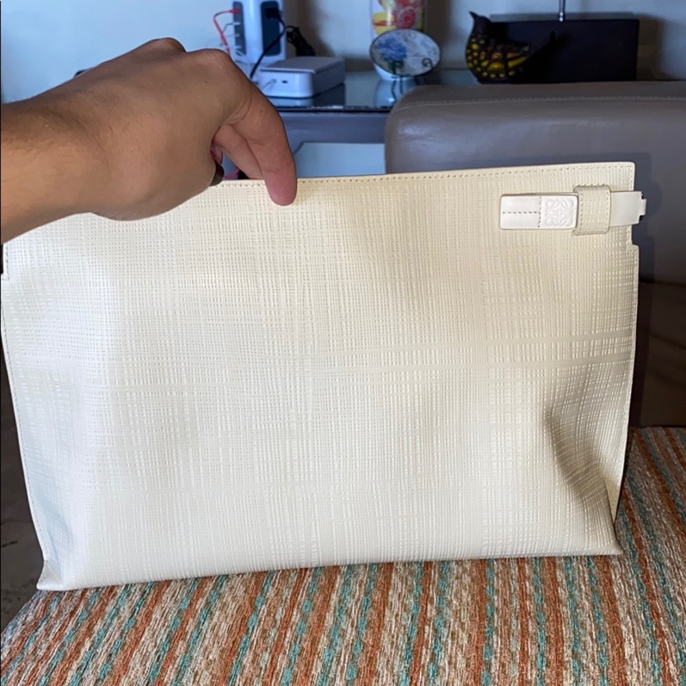 Loewe T stand pouch 100% authentic never used - Picture 4 of 8